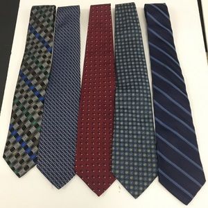 Lot of 5 Van Heusen men’s neck ties